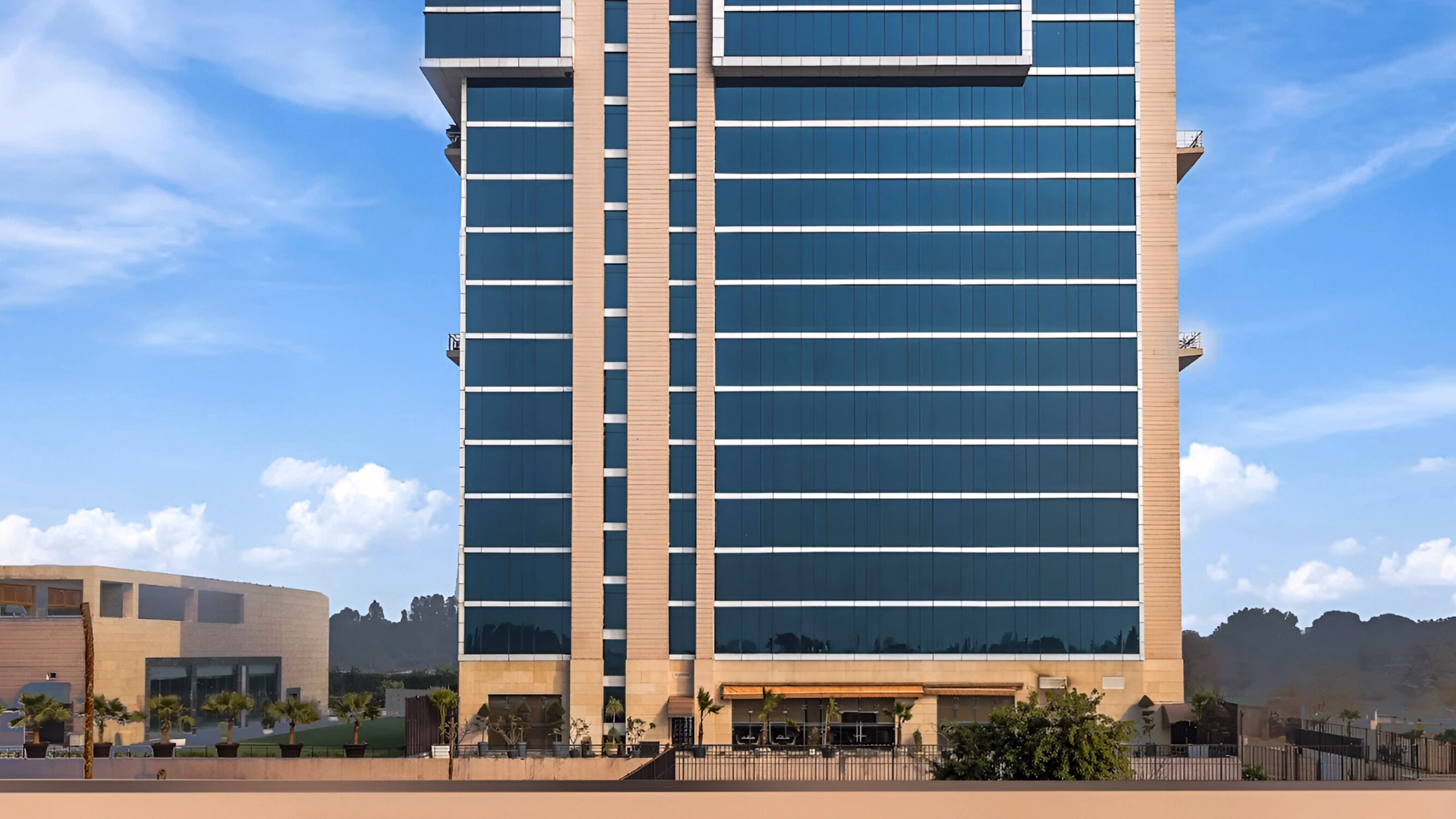 Golden Suites Gurgaon | Inde Hotels & Resorts
