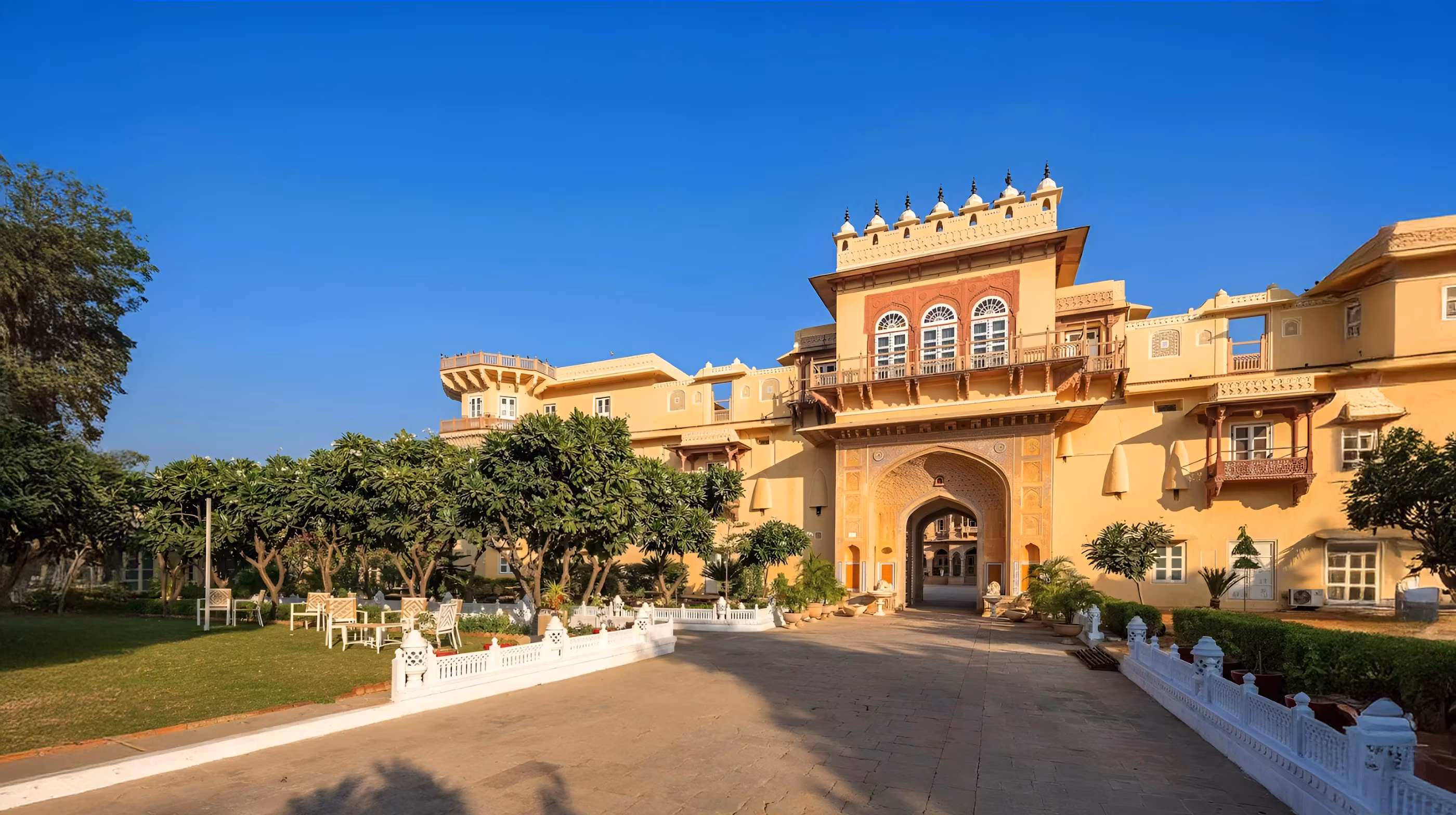 Chomu Palace Hotel - photo 8