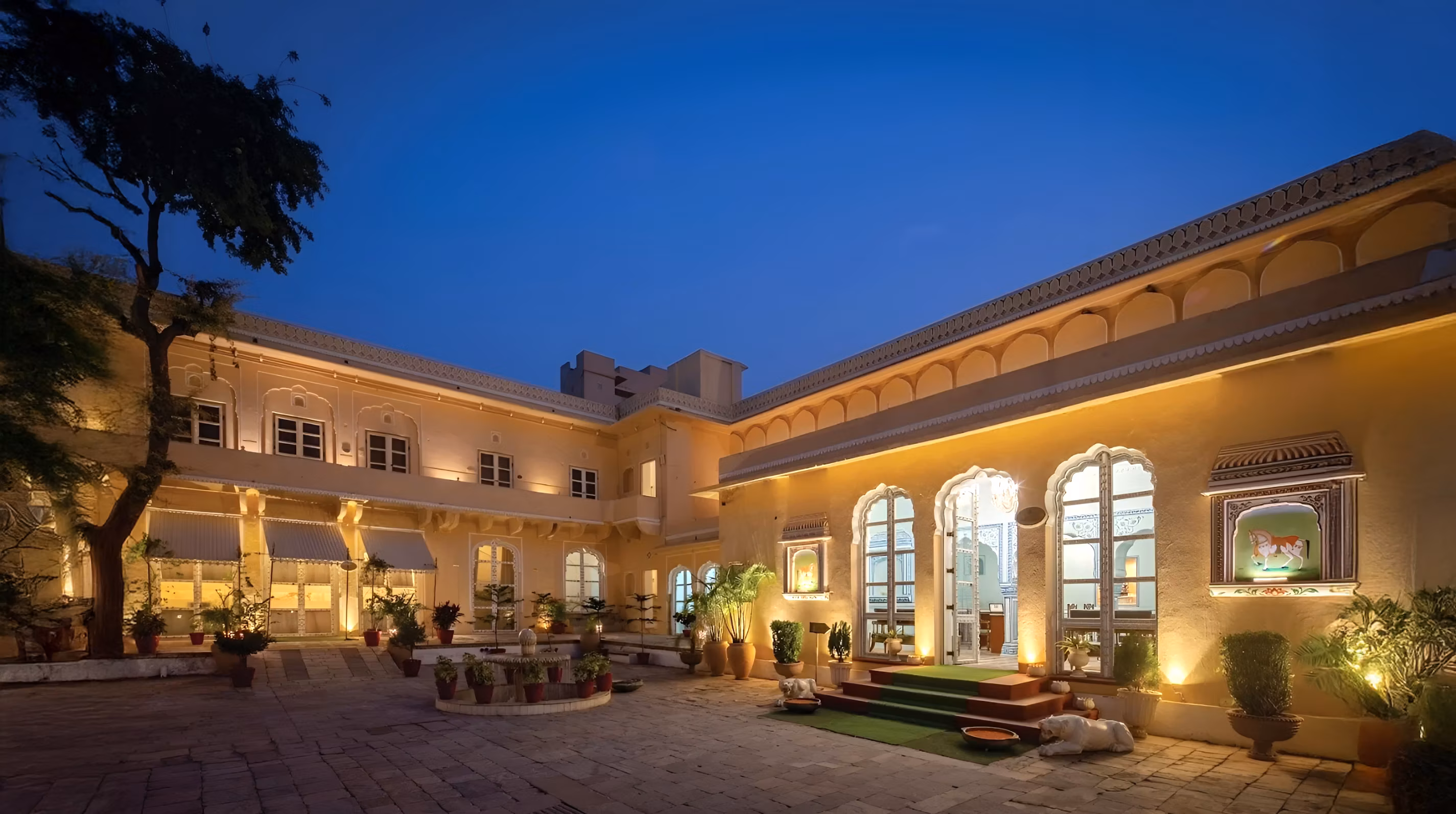 Chomu Palace Hotel - photo 10